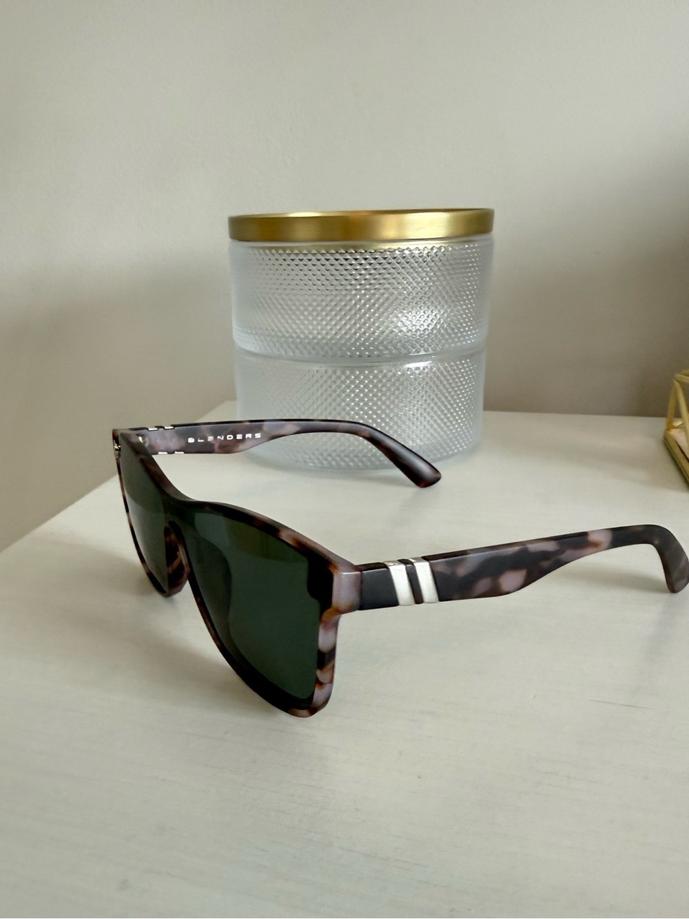 Blenders Tortoise Frame Sunglasses with polarized Lenses